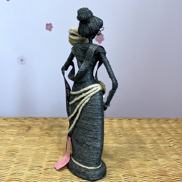 Handcrafted Indian Women Made of Plastic Bottle & Newspaper w/ Baskets & Chopper - Picture 5 of 13